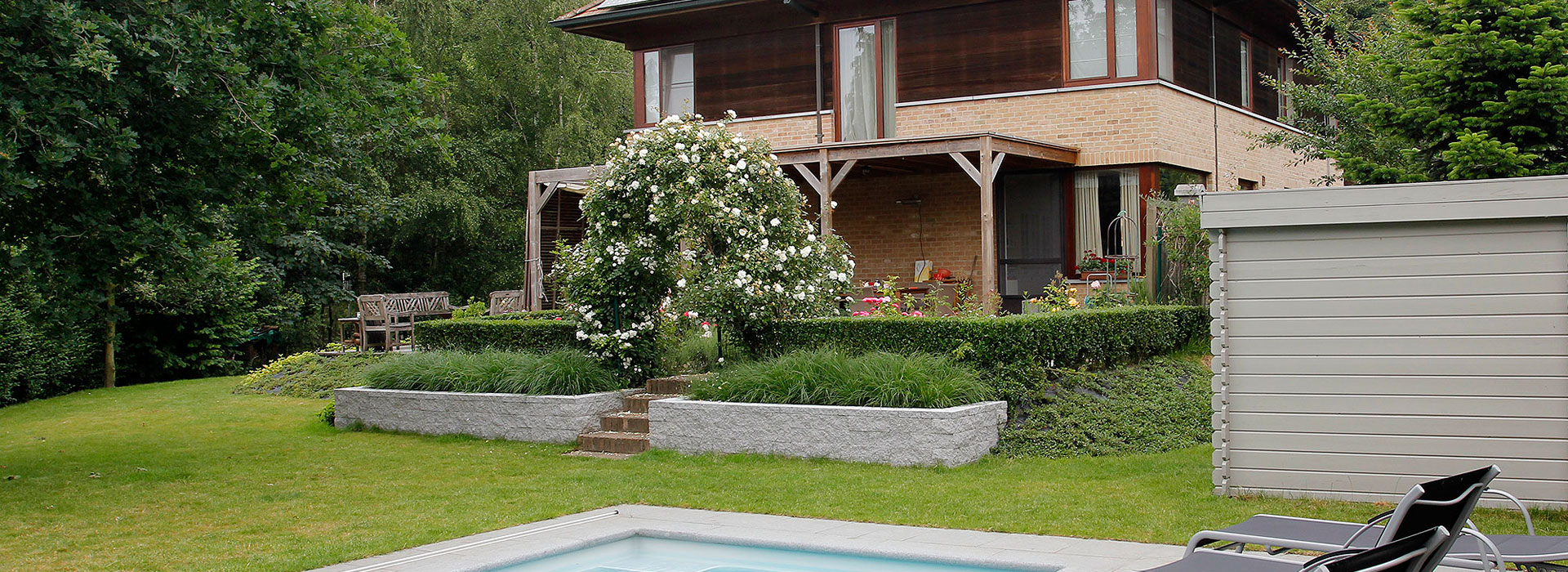 tuin en zwembad